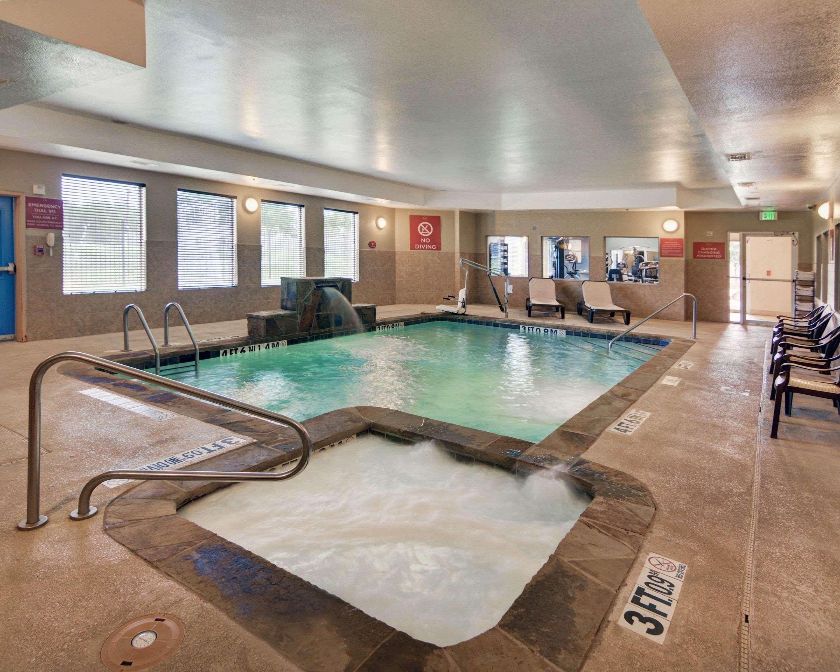 Comfort Suites Fort Worth South Zewnętrze zdjęcie